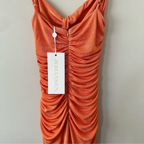 Johansen-Naomi Gown -> Johansen-Naomi Gown - Picture 9 of 16